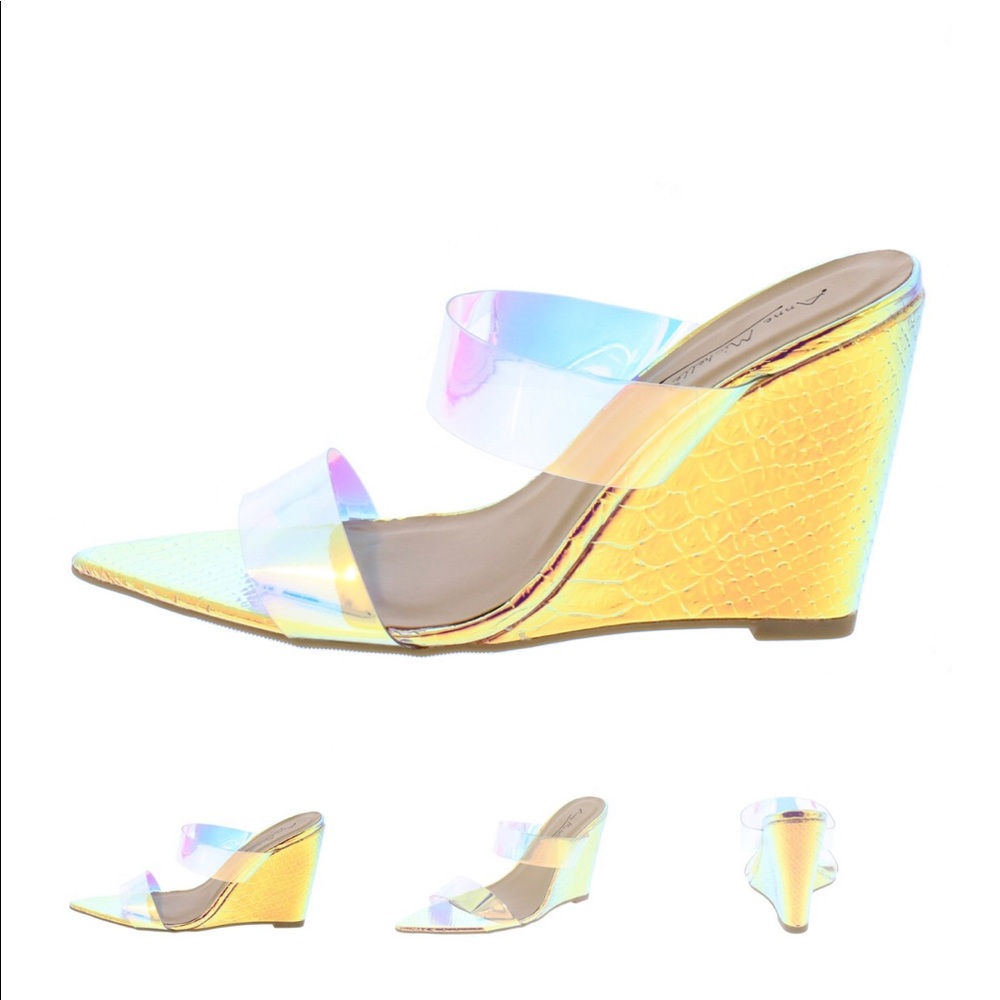 Wedge heels